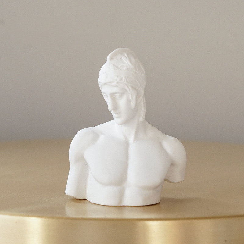 Mini Plaster & Resin Statue – Decorative Sketch Art Sculpture