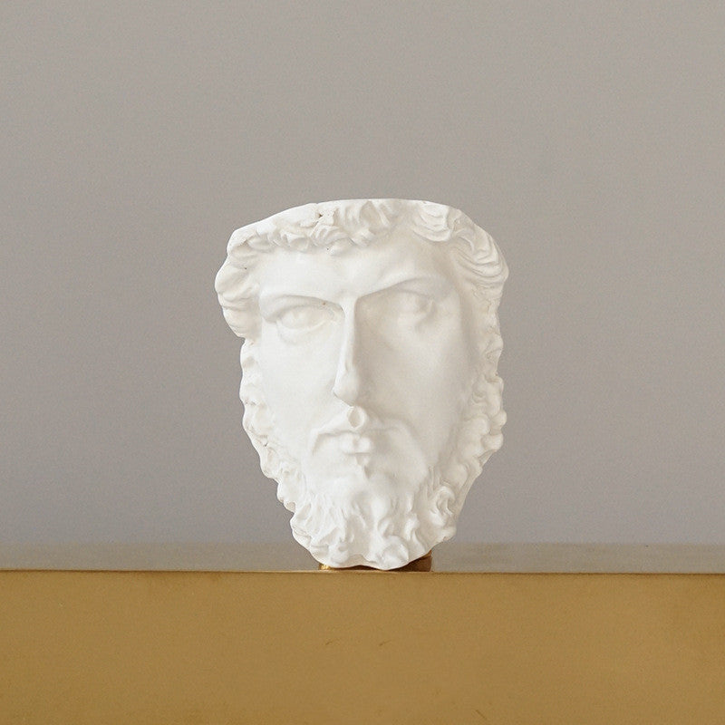 Mini Plaster & Resin Statue – Decorative Sketch Art Sculpture